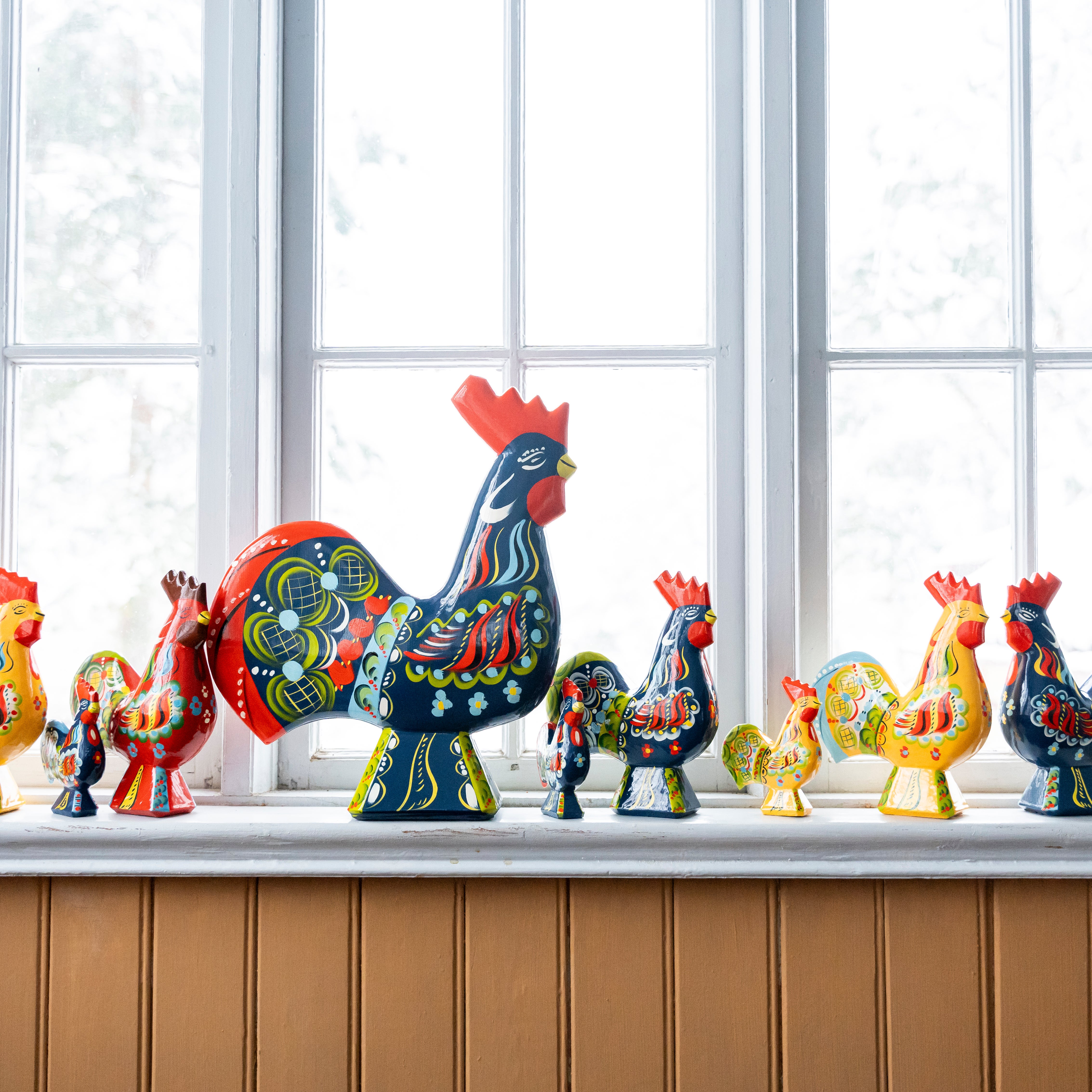 blue-dala-rooster-11-cm-hand-painted-in-sweden-the-skansen-shop
